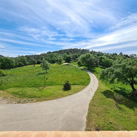 Harveys Homestay - Adults Only Mieres  Zimmer foto